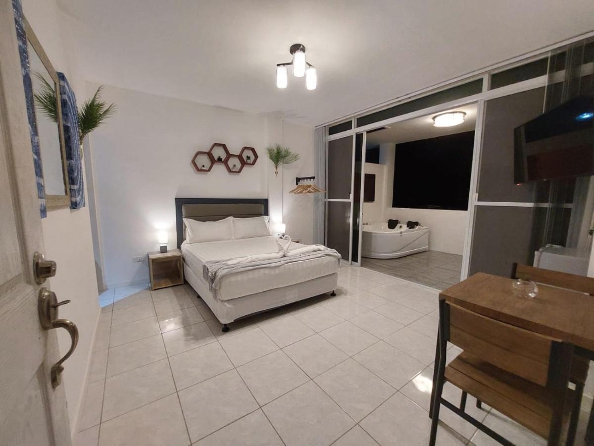 Bonsai Jacuzzi Suites Đảo Đảo Panglao Ngoại thất bức ảnh