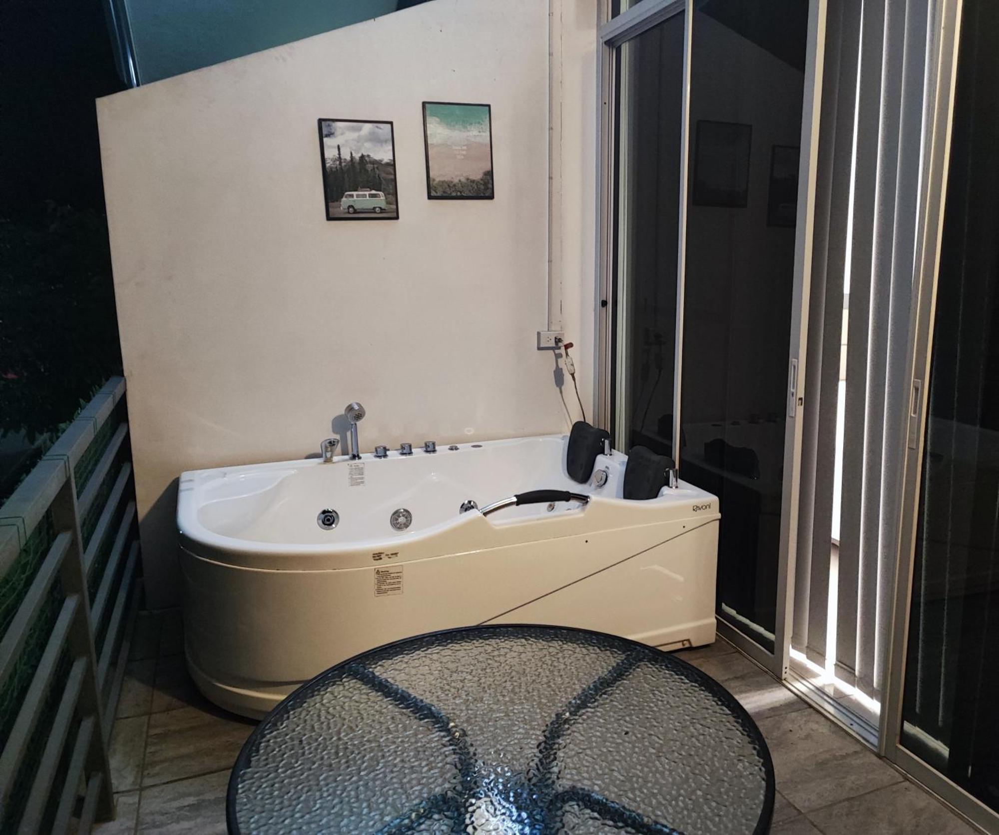 Bonsai Jacuzzi Suites Đảo Đảo Panglao Ngoại thất bức ảnh