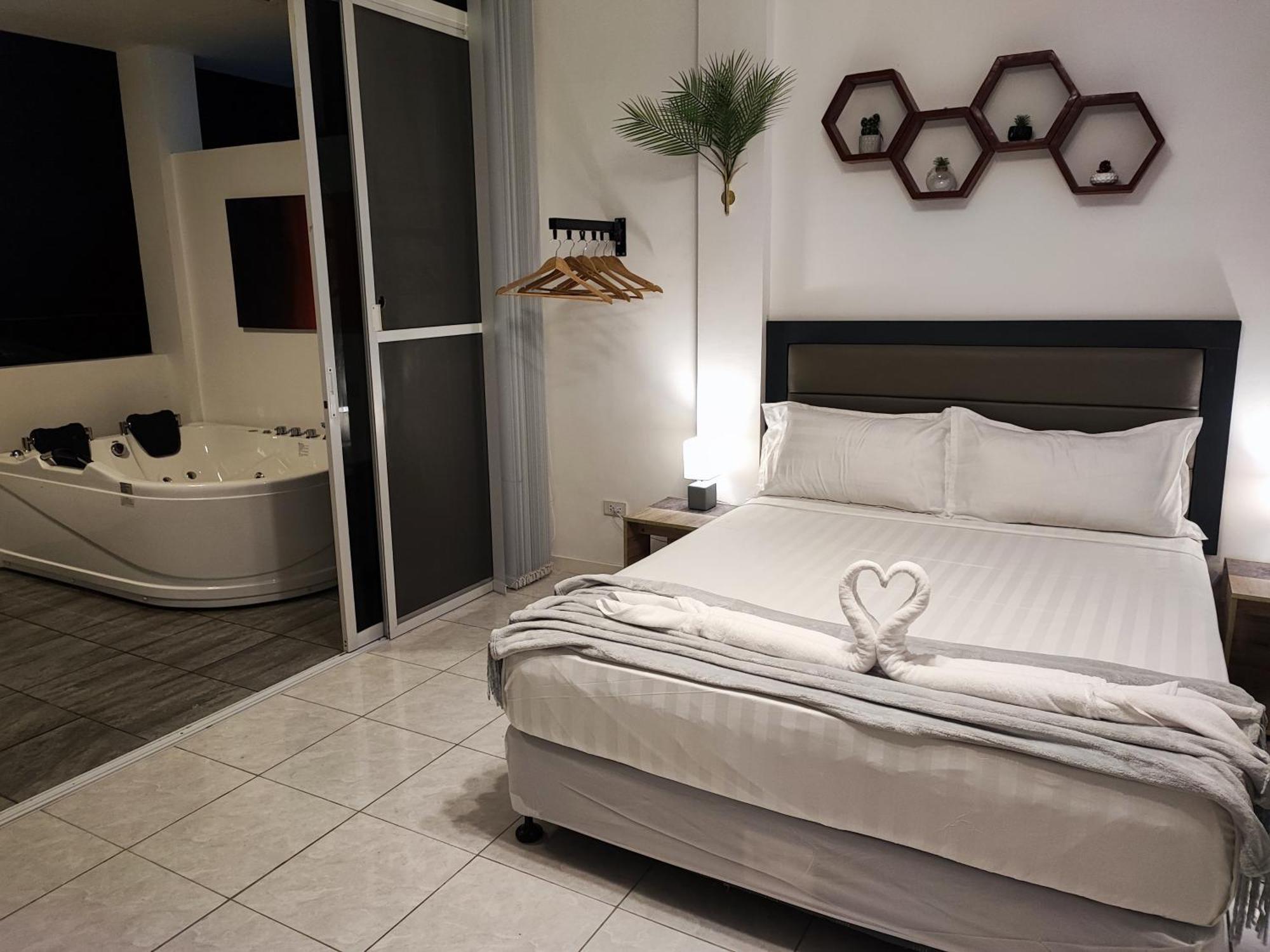 Bonsai Jacuzzi Suites Đảo Đảo Panglao Ngoại thất bức ảnh